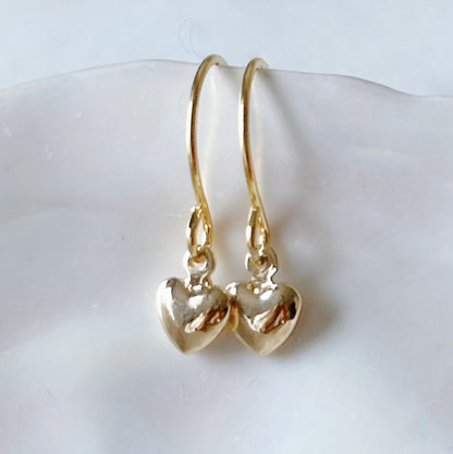 Dainty heart dangle earrings