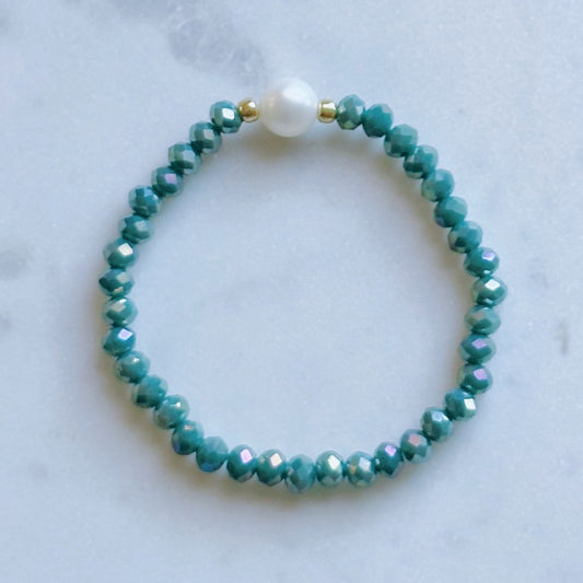 Seafoam faceted bead and pearl bracelet