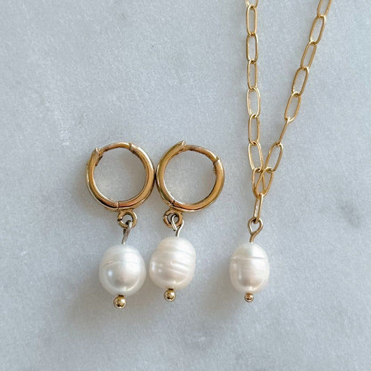 Oval pearl necklace and earring gift set