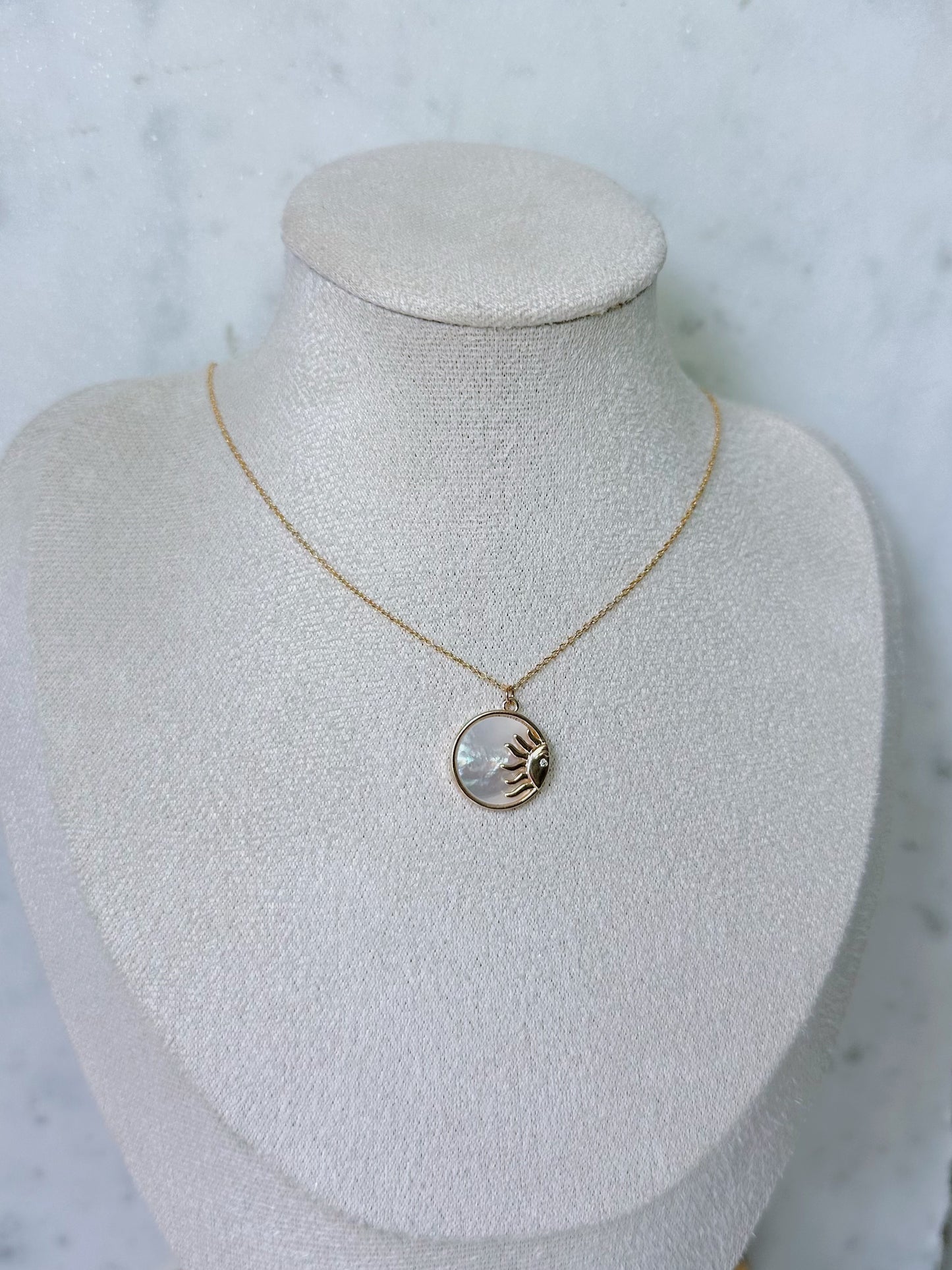 Sunkissed glow necklace