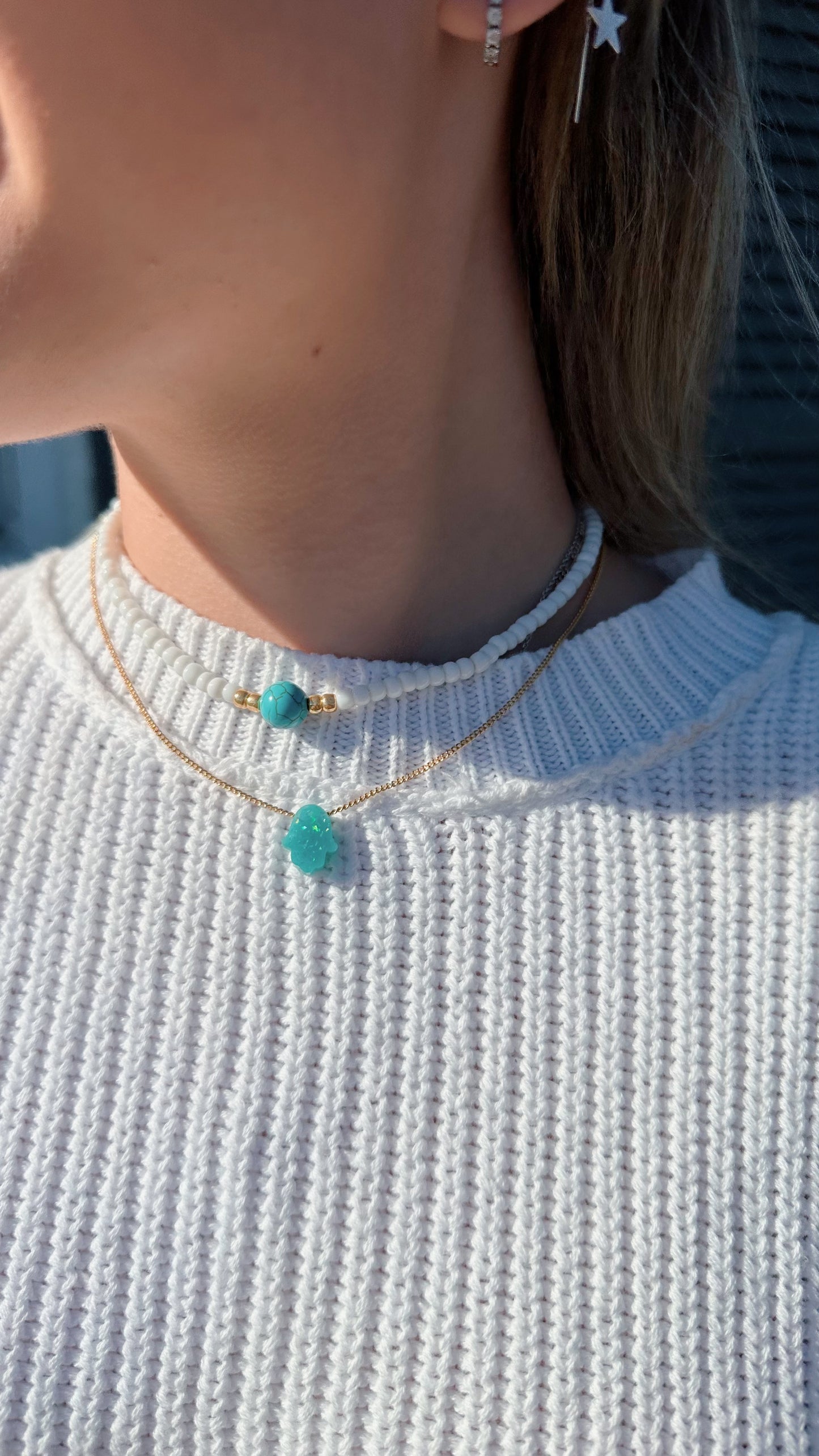 Turquoise howlite beaded choker necklace